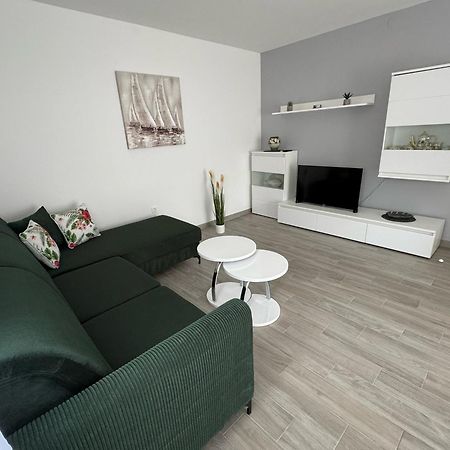 Apartments Elvira Krk Town Zewnętrze zdjęcie