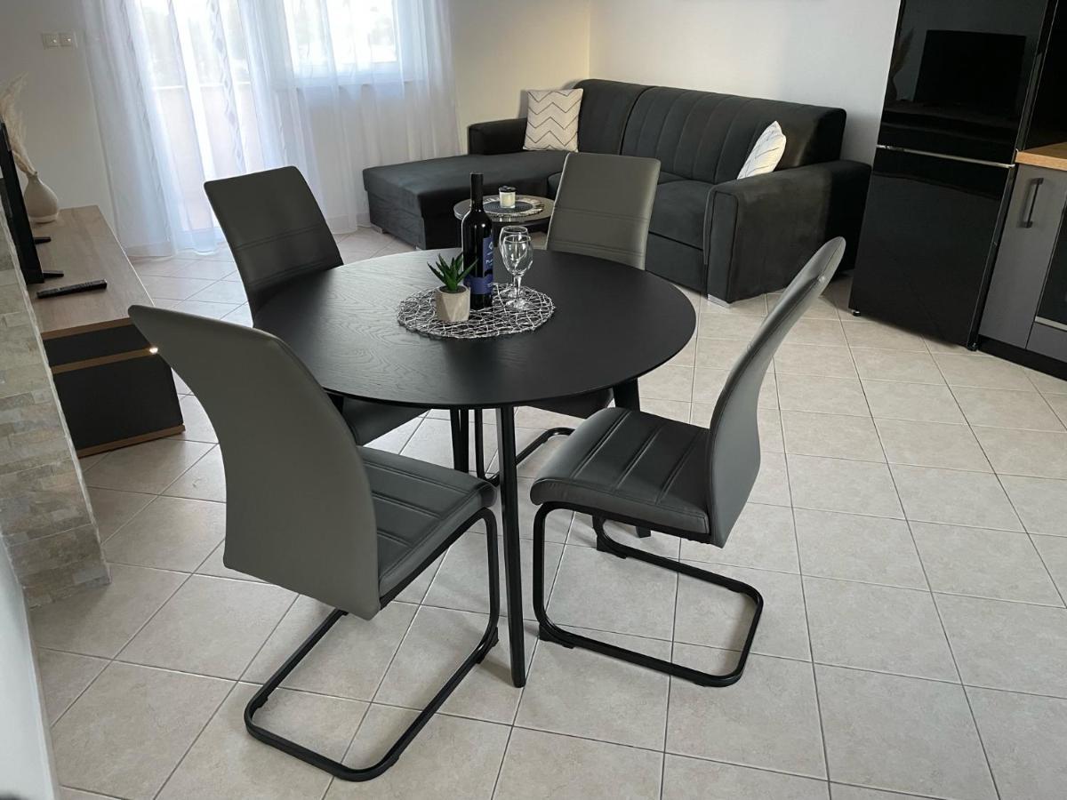 Apartments Elvira Krk Town Zewnętrze zdjęcie