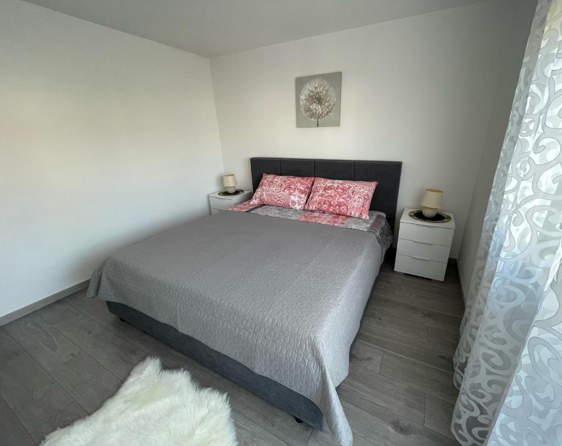 Apartments Elvira Krk Town Zewnętrze zdjęcie
