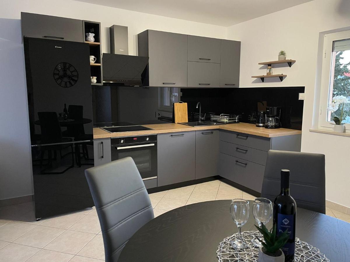 Apartments Elvira Krk Town Zewnętrze zdjęcie