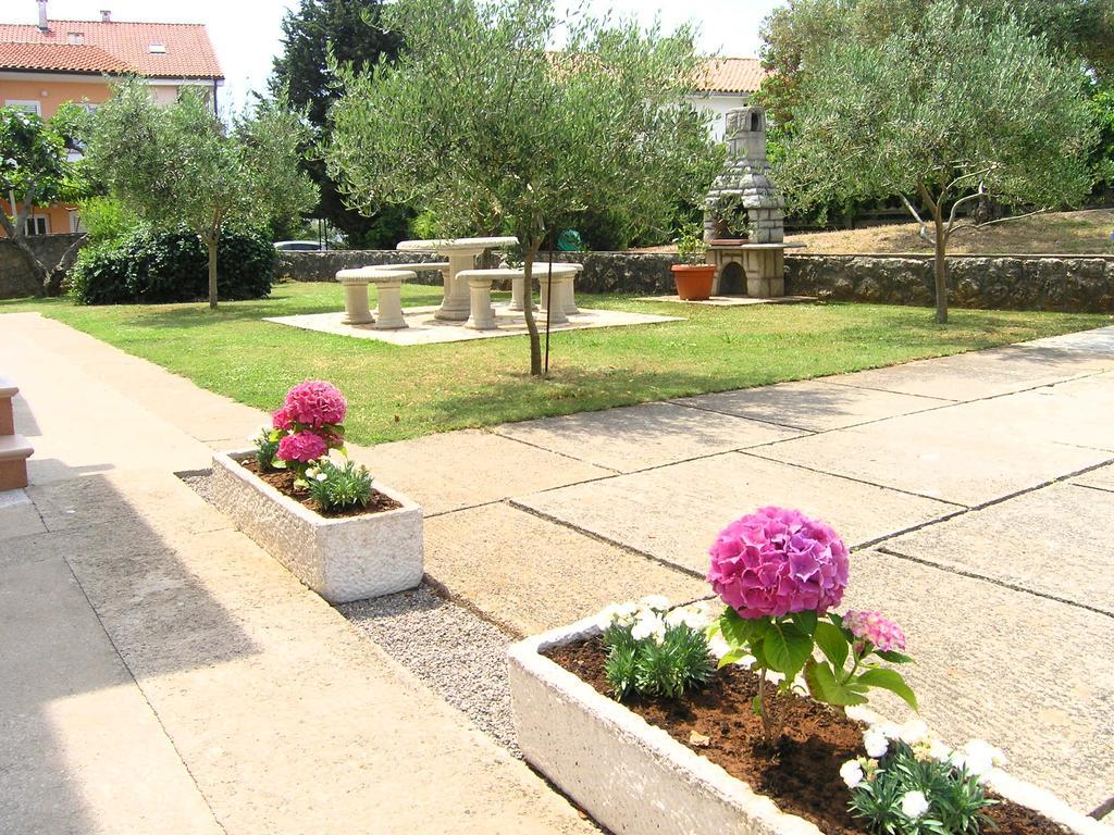 Apartments Elvira Krk Town Zewnętrze zdjęcie