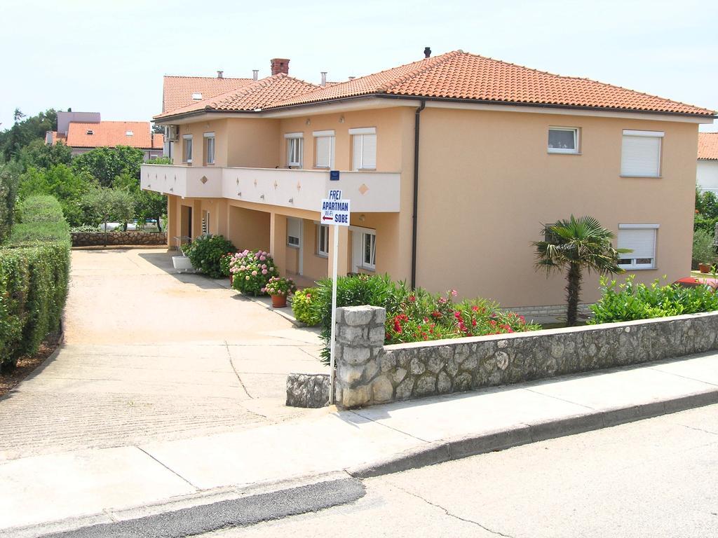 Apartments Elvira Krk Town Zewnętrze zdjęcie