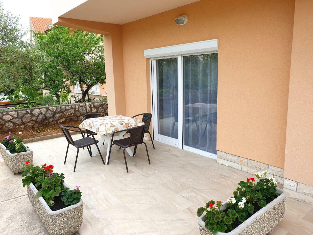 Apartments Elvira Krk Town Zewnętrze zdjęcie